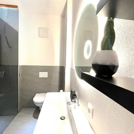 Alpenluxus Presents Design - Terrace & Car Park Apartment Kramsach