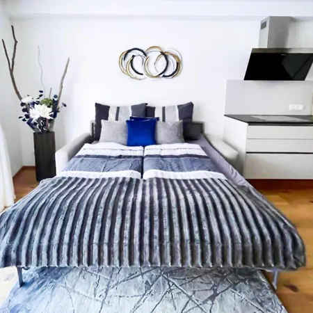 Alpenluxus Presents Design - Terrace & Car Park Apartment
