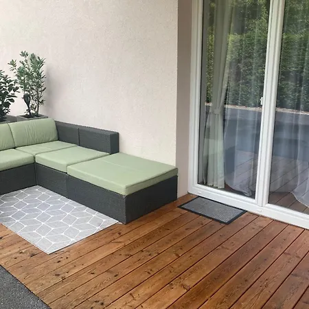 Alpenluxus Presents Design - Terrace & Car Park Apartment *