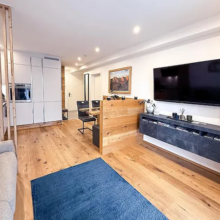 Apartment Alpenluxus Presents Design - Terrace & Car Park *