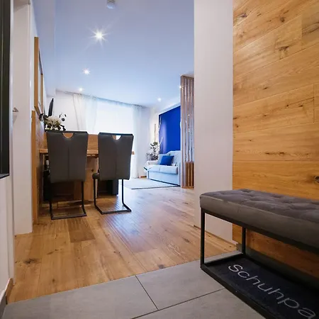 Alpenluxus Presents Design - Terrace & Car Park Apartman *